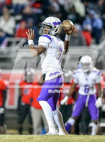 Thumbnail 1 in Hillcrest vs. Ridge View (SCHSL Class AAAAA 2nd Round Playoff) photogallery.