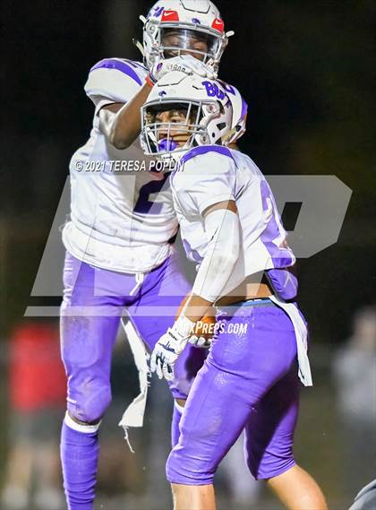 Thumbnail 1 in Hillcrest vs. Ridge View (SCHSL Class AAAAA 2nd Round Playoff) photogallery.