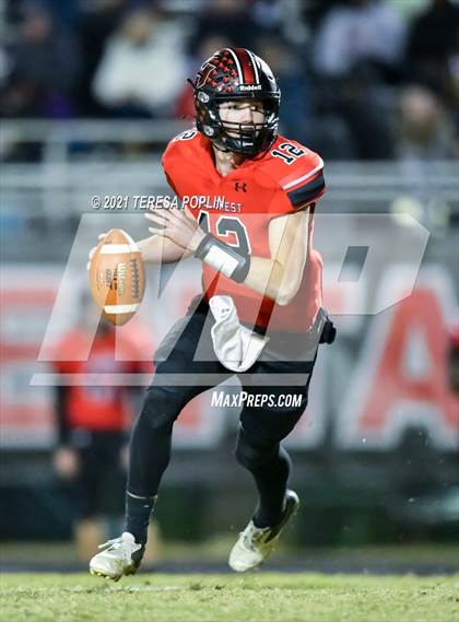 Thumbnail 2 in Hillcrest vs. Ridge View (SCHSL Class AAAAA 2nd Round Playoff) photogallery.