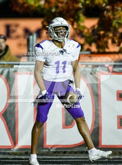 Thumbnail 1 in Hillcrest vs. Ridge View (SCHSL Class AAAAA 2nd Round Playoff) photogallery.