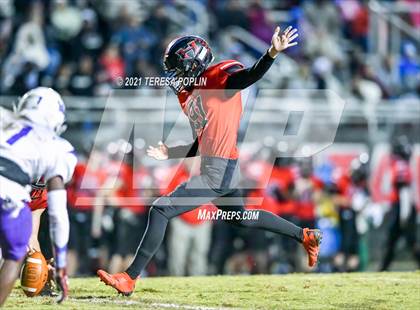 Thumbnail 3 in Hillcrest vs. Ridge View (SCHSL Class AAAAA 2nd Round Playoff) photogallery.