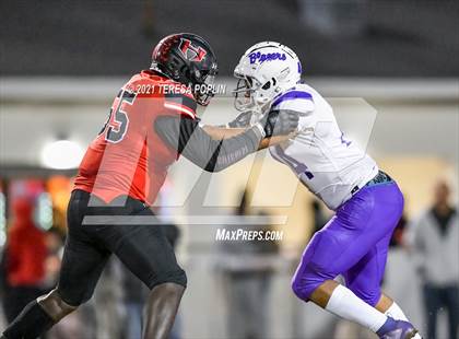 Thumbnail 2 in Hillcrest vs. Ridge View (SCHSL Class AAAAA 2nd Round Playoff) photogallery.