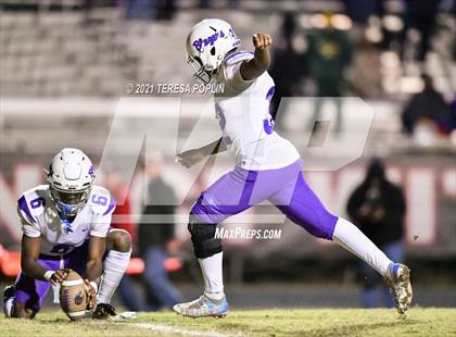 Thumbnail 3 in Hillcrest vs. Ridge View (SCHSL Class AAAAA 2nd Round Playoff) photogallery.