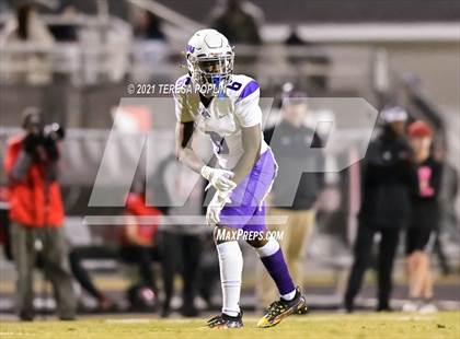 Thumbnail 1 in Hillcrest vs. Ridge View (SCHSL Class AAAAA 2nd Round Playoff) photogallery.
