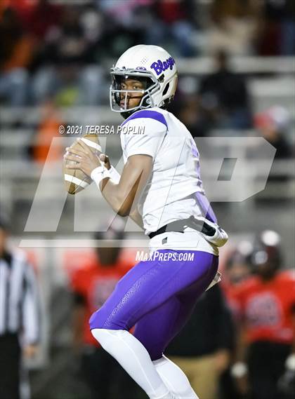Thumbnail 3 in Hillcrest vs. Ridge View (SCHSL Class AAAAA 2nd Round Playoff) photogallery.