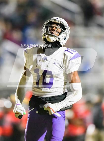 Thumbnail 1 in Hillcrest vs. Ridge View (SCHSL Class AAAAA 2nd Round Playoff) photogallery.