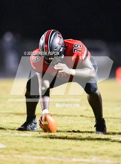 Thumbnail 3 in Hillcrest vs. Ridge View (SCHSL Class AAAAA 2nd Round Playoff) photogallery.