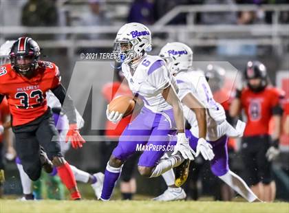 Thumbnail 2 in Hillcrest vs. Ridge View (SCHSL Class AAAAA 2nd Round Playoff) photogallery.