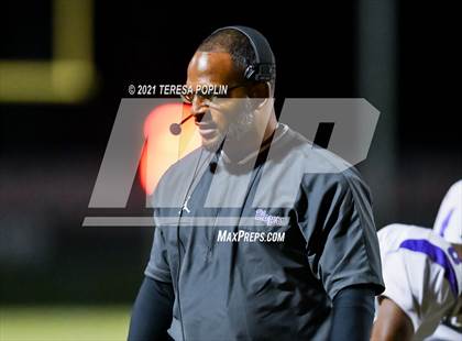 Thumbnail 2 in Hillcrest vs. Ridge View (SCHSL Class AAAAA 2nd Round Playoff) photogallery.