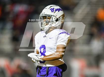Thumbnail 3 in Hillcrest vs. Ridge View (SCHSL Class AAAAA 2nd Round Playoff) photogallery.