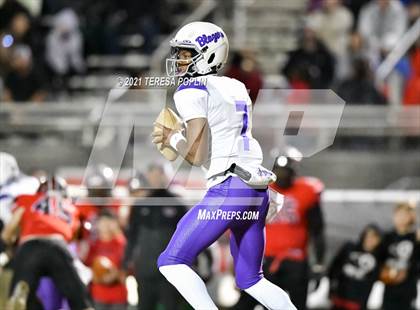 Thumbnail 1 in Hillcrest vs. Ridge View (SCHSL Class AAAAA 2nd Round Playoff) photogallery.