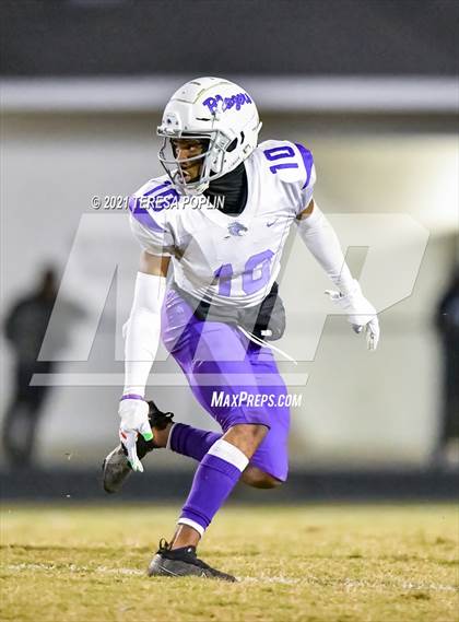 Thumbnail 1 in Hillcrest vs. Ridge View (SCHSL Class AAAAA 2nd Round Playoff) photogallery.