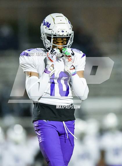 Thumbnail 3 in Hillcrest vs. Ridge View (SCHSL Class AAAAA 2nd Round Playoff) photogallery.