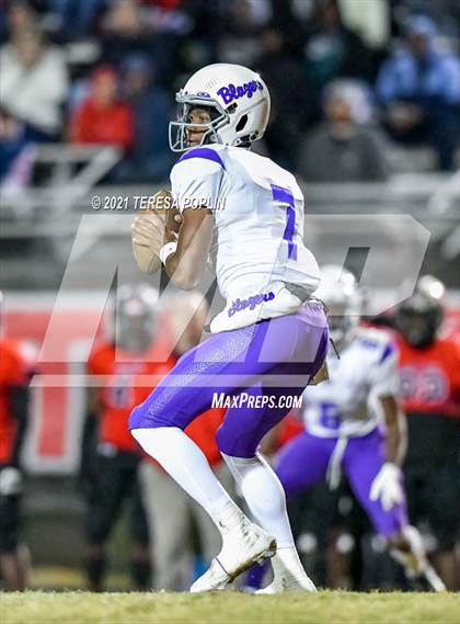 Thumbnail 3 in Hillcrest vs. Ridge View (SCHSL Class AAAAA 2nd Round Playoff) photogallery.