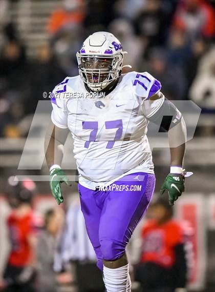 Thumbnail 1 in Hillcrest vs. Ridge View (SCHSL Class AAAAA 2nd Round Playoff) photogallery.