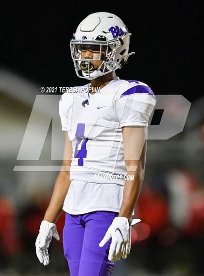 Thumbnail 3 in Hillcrest vs. Ridge View (SCHSL Class AAAAA 2nd Round Playoff) photogallery.
