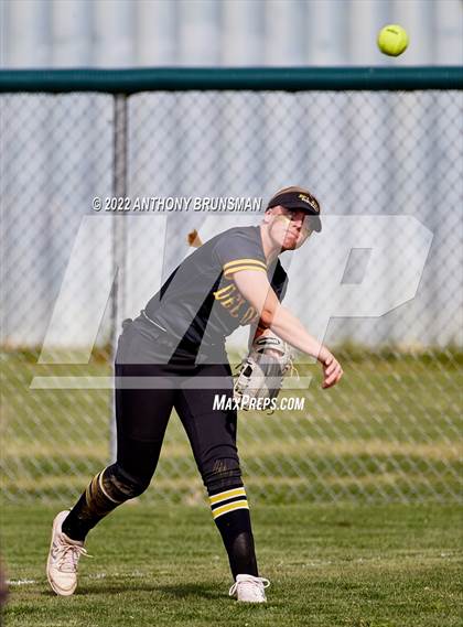 Thumbnail 3 in Del Oro @ Granite Bay photogallery.