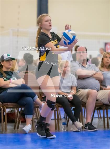 Thumbnail 3 in Hixson vs. Harlan (Rocky Top Classic) photogallery.