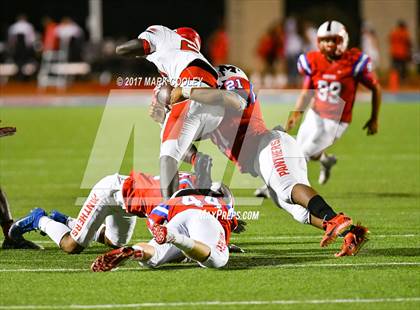 Thumbnail 1 in Waco @ Midway photogallery.