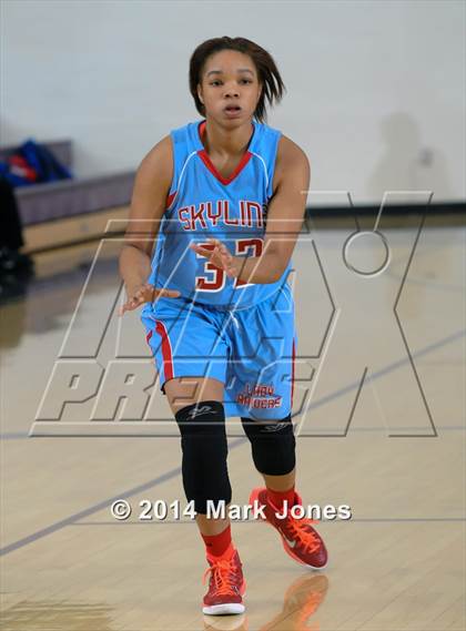 Thumbnail 1 in Skyline vs. Cleveland (Nike Tournament of Champions) photogallery.