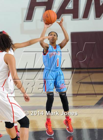 Thumbnail 2 in Skyline vs. Cleveland (Nike Tournament of Champions) photogallery.