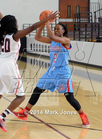 Thumbnail 3 in Skyline vs. Cleveland (Nike Tournament of Champions) photogallery.