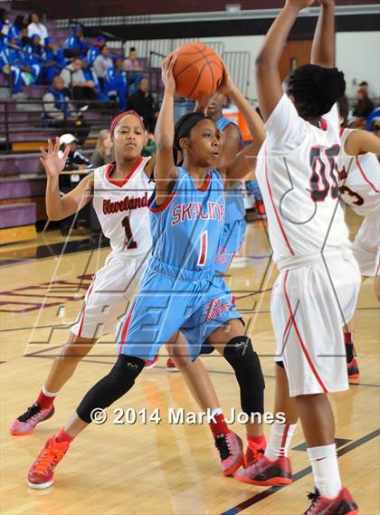 Thumbnail 3 in Skyline vs. Cleveland (Nike Tournament of Champions) photogallery.