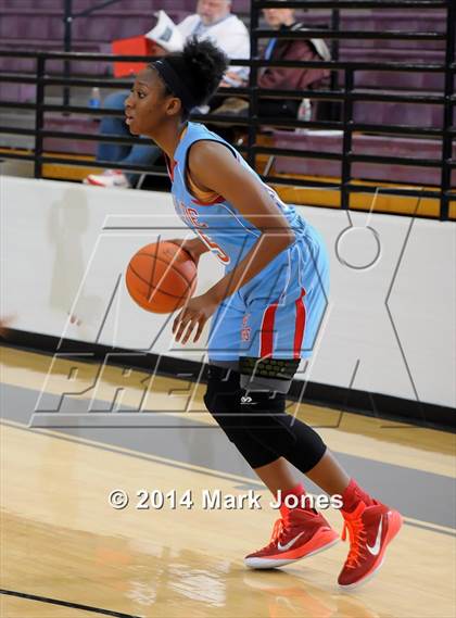 Thumbnail 1 in Skyline vs. Cleveland (Nike Tournament of Champions) photogallery.