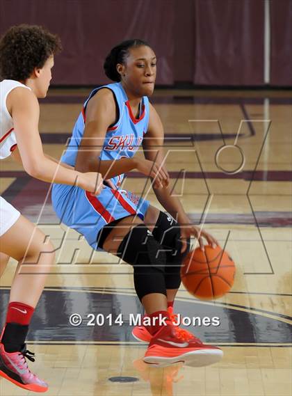 Thumbnail 3 in Skyline vs. Cleveland (Nike Tournament of Champions) photogallery.