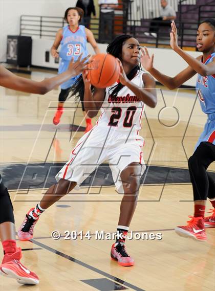 Thumbnail 2 in Skyline vs. Cleveland (Nike Tournament of Champions) photogallery.