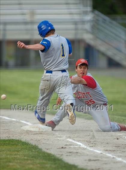 Thumbnail 2 in Wolcott vs Seymour (CIAC Class M Semifinal) photogallery.