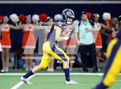 Thumbnail 3 in Texas vs. Highland Park (UIL 5A Division 1 Bi-District) photogallery.