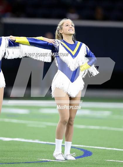 Thumbnail 3 in Texas vs. Highland Park (UIL 5A Division 1 Bi-District) photogallery.