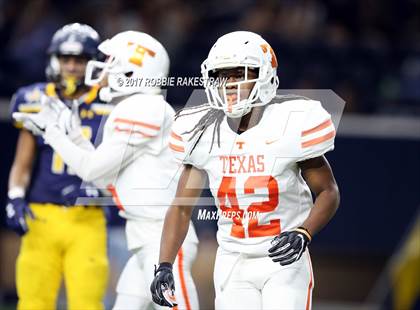 Thumbnail 2 in Texas vs. Highland Park (UIL 5A Division 1 Bi-District) photogallery.