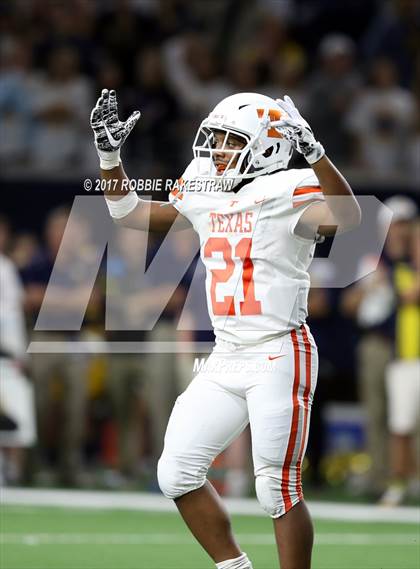 Thumbnail 3 in Texas vs. Highland Park (UIL 5A Division 1 Bi-District) photogallery.