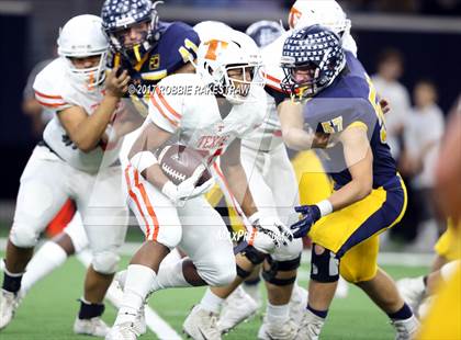 Thumbnail 2 in Texas vs. Highland Park (UIL 5A Division 1 Bi-District) photogallery.