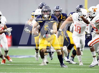 Thumbnail 1 in Texas vs. Highland Park (UIL 5A Division 1 Bi-District) photogallery.