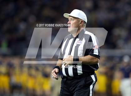 Thumbnail 3 in Texas vs. Highland Park (UIL 5A Division 1 Bi-District) photogallery.