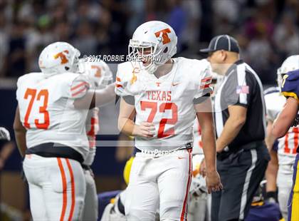 Thumbnail 2 in Texas vs. Highland Park (UIL 5A Division 1 Bi-District) photogallery.