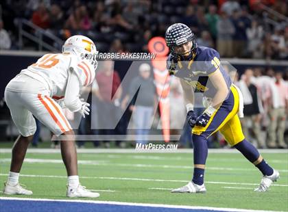 Thumbnail 3 in Texas vs. Highland Park (UIL 5A Division 1 Bi-District) photogallery.