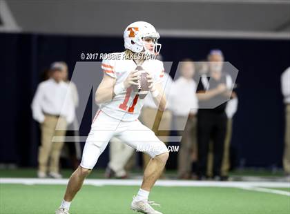 Thumbnail 2 in Texas vs. Highland Park (UIL 5A Division 1 Bi-District) photogallery.