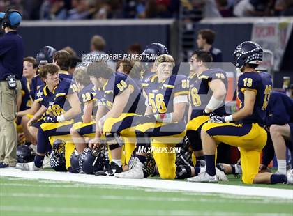 Thumbnail 3 in Texas vs. Highland Park (UIL 5A Division 1 Bi-District) photogallery.