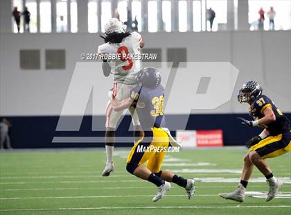 Thumbnail 2 in Texas vs. Highland Park (UIL 5A Division 1 Bi-District) photogallery.