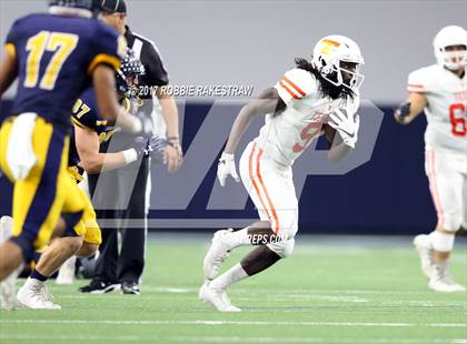 Thumbnail 1 in Texas vs. Highland Park (UIL 5A Division 1 Bi-District) photogallery.