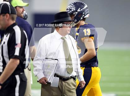 Thumbnail 3 in Texas vs. Highland Park (UIL 5A Division 1 Bi-District) photogallery.
