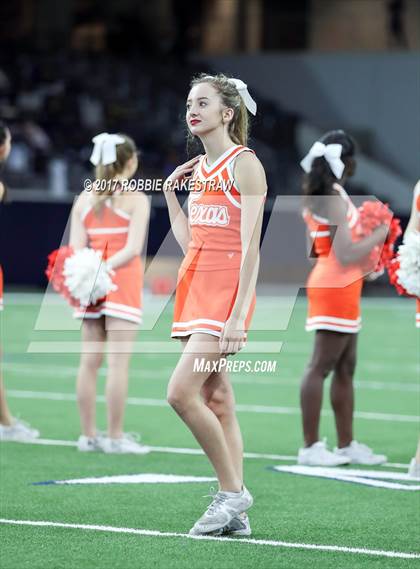 Thumbnail 2 in Texas vs. Highland Park (UIL 5A Division 1 Bi-District) photogallery.