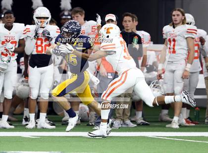 Thumbnail 3 in Texas vs. Highland Park (UIL 5A Division 1 Bi-District) photogallery.