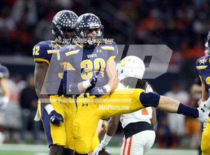 Thumbnail 2 in Texas vs. Highland Park (UIL 5A Division 1 Bi-District) photogallery.