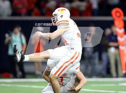 Thumbnail 3 in Texas vs. Highland Park (UIL 5A Division 1 Bi-District) photogallery.