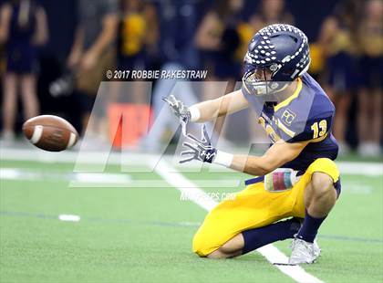 Thumbnail 3 in Texas vs. Highland Park (UIL 5A Division 1 Bi-District) photogallery.